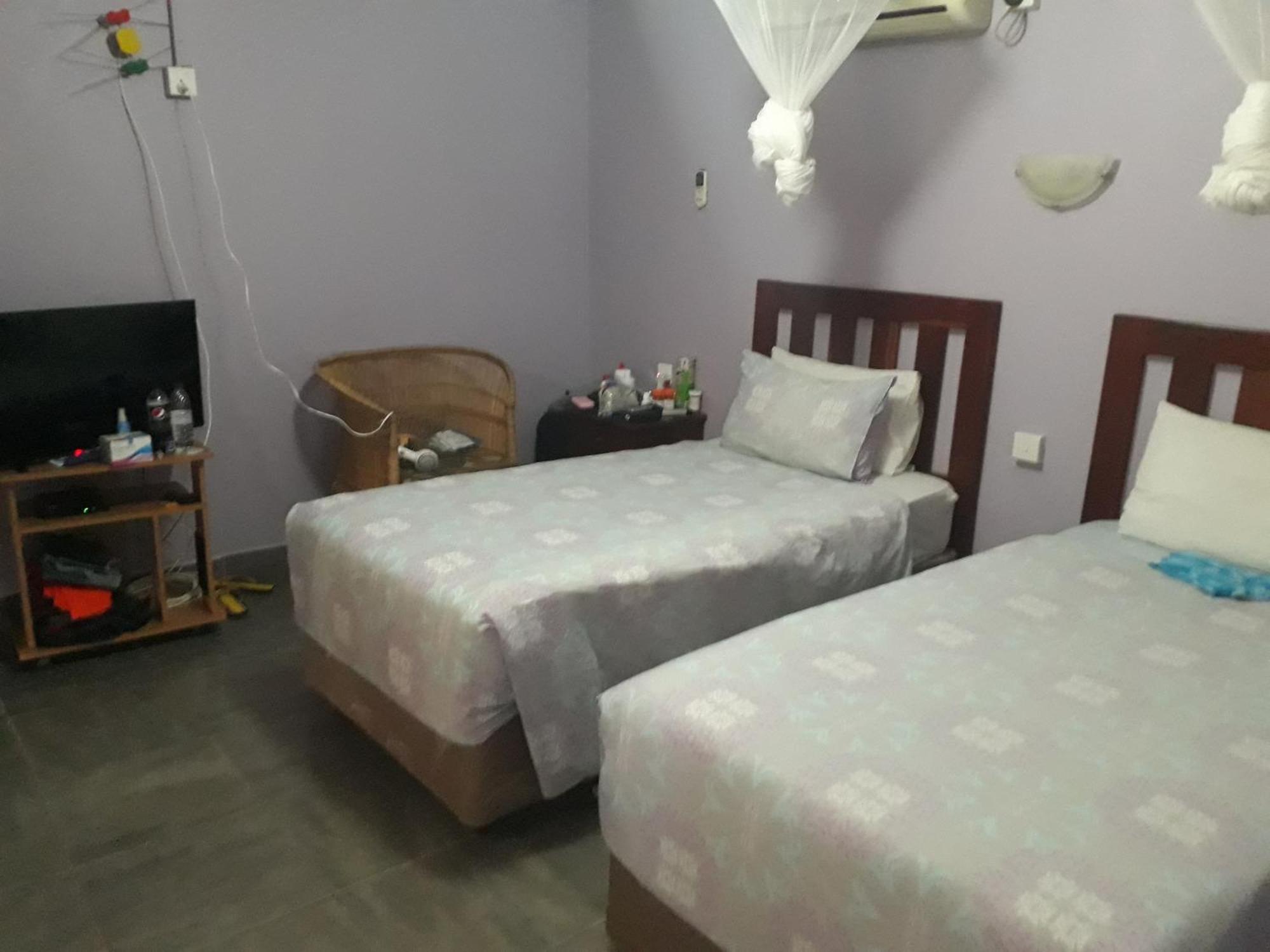 Gloria'S Bed And Breakfast Livingstone Exterior photo